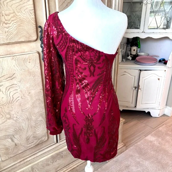 NEW Red Dress, Sequin Dress, Cocktail Dress, One Shoulder, NWOT, Size 0 - Picture 4 of 10